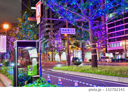 夜の電話ボックス 夜の電話ボックス 132782141