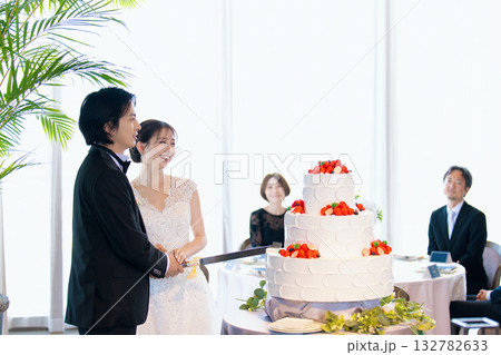 ウェディング 披露宴 ケーキカット ウェディング 披露宴 ケーキカット 132782633