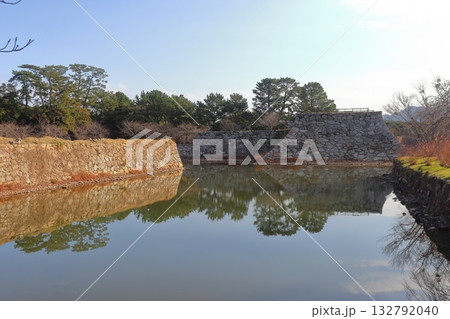 萩城の本丸天守台跡（山口県萩市） 132792040