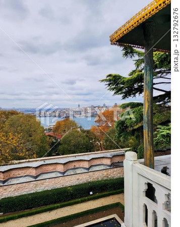 Garden Terrace Overlooking Lake in Autumn 132792676