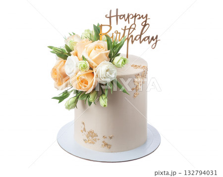 Beautiful flower dessert, Classy celebration cake featuring fresh flower arrangements, Elegant confectionery decorated with blooming flowers and shimmering gold 132794031