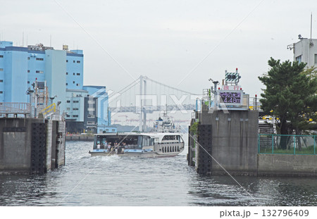 水門通過 132796409