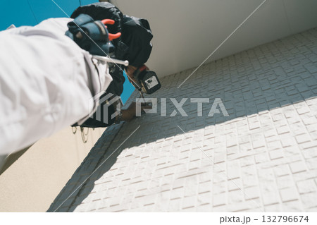 installation of an air conditioner installation of an air conditioner 132796674