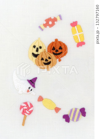 パステルカラーのハロウィンの刺繍 132797160