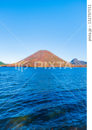 榛名山・榛名湖・榛名富士・榛名旭岳（秋） 132797551