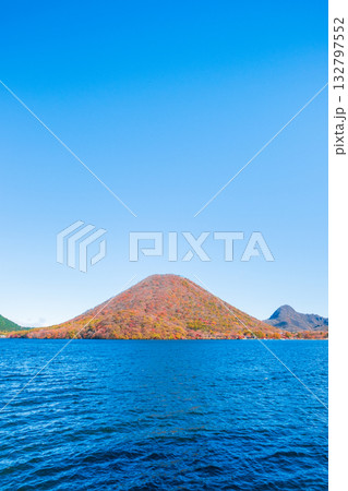 榛名山・榛名湖・榛名富士・榛名旭岳(秋) 榛名山・榛名湖・榛名富士・榛名旭岳(秋) 132797552