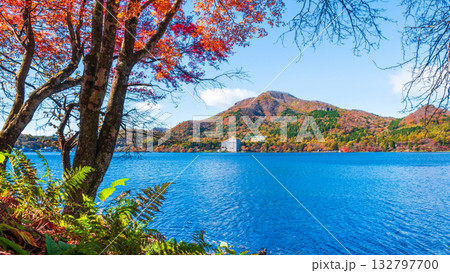 榛名山・榛名湖・掃部ヶ岳(秋) 榛名山・榛名湖・掃部ヶ岳(秋) 132797700