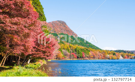 榛名山・榛名湖・烏帽子ヶ岳(秋) 榛名山・榛名湖・烏帽子ヶ岳(秋) 132797714