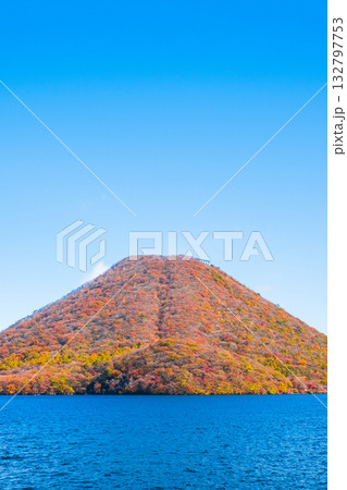 榛名山・榛名湖・榛名富士（秋） 132797753