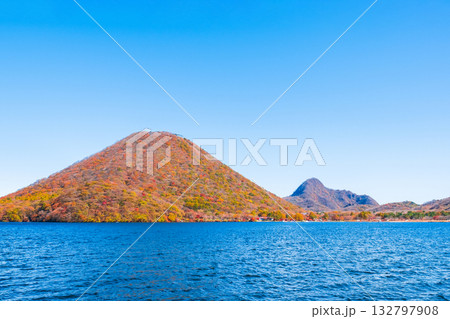 榛名山・榛名湖・榛名富士・榛名旭岳(秋) 榛名山・榛名湖・榛名富士・榛名旭岳(秋) 132797908
