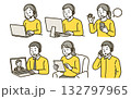 パソコンを使うシニア女性のイラスト素材 パソコンを使うシニア女性のイラスト素材 132797965