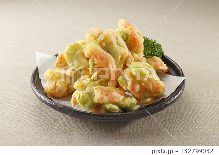 甘えびとそら豆の天ぷら 甘えびとそら豆の天ぷら 132799032
