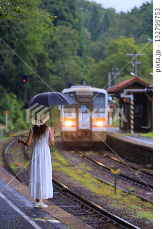 山間の駅 山間の駅 132799753