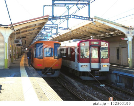 2013.10.17  近畿日本鉄道 宇治山田駅22000系特急と急行電車 132803199