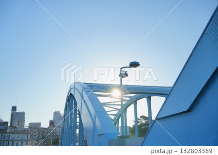 今日のはじまり - 朝の光が差し込む夏の丸子橋(多摩川下流) 今日のはじまり - 朝の光が差し込む夏の丸子橋(多摩川下流) 132803389