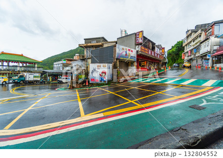 台湾　新北市　九份老街入口 132804552