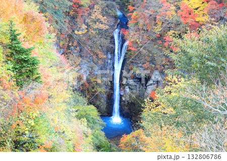 那須高原　駒止の滝／栃木県那須町　観瀑台から 132806786