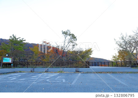 紅葉名所 那須高原 駒止の滝 観瀑台／栃木県那須町 132806795