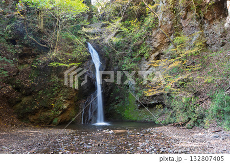 観音山不動滝　群馬県東吾妻町 132807405