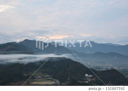 晩秋の高千穂盆地　国見ヶ丘からの眺め 132807592