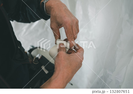 installation of an air conditioner 132807651