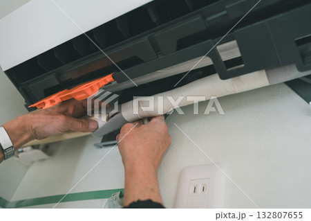 installation of an air conditioner 132807655