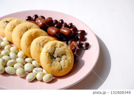 クッキーとチョコレート クッキーとチョコレート 132808349