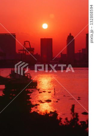 東京湾の夕日 東京湾の夕日 132808594