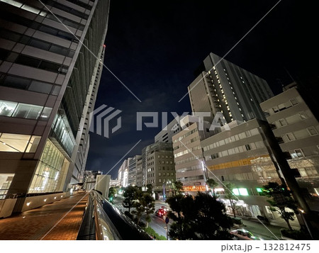 夜の大宮駅西口 静かになったオフィス街 夜の大宮駅西口 静かになったオフィス街 132812475