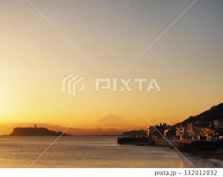 神奈川県 夕映えの稲村ケ崎からの景観 10月 神奈川県 夕映えの稲村ケ崎からの景観 10月 132812832