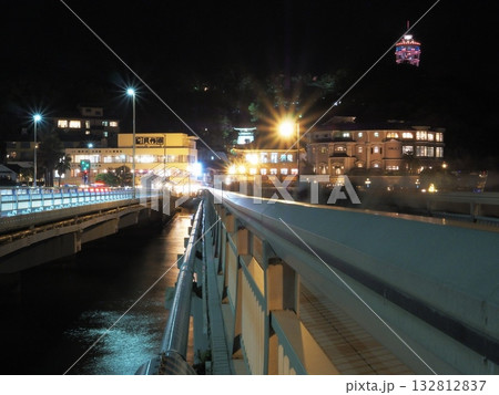 神奈川県 江の島弁天橋からの夜景 10月 神奈川県 江の島弁天橋からの夜景 10月 132812837