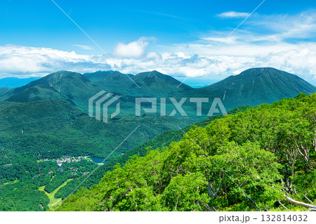 栃木県日光市 奥日光の湯元温泉と日光連山 栃木県日光市 奥日光の湯元温泉と日光連山 132814032