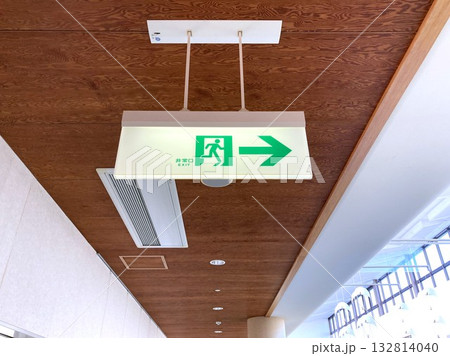 非常口誘導灯 非常口誘導灯 132814040