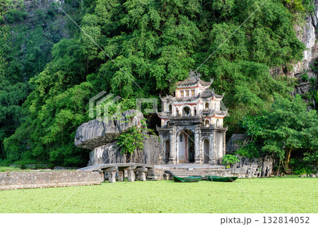 Bich Dong Pagoda Gate in Ninh Binh, Vietnam 132814052