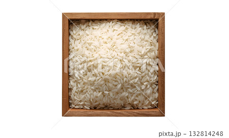 真上から見た一升枡に入った米 132814248