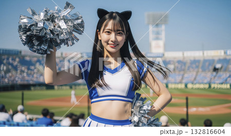 スタジアムで踊るチアリーダー 132816604