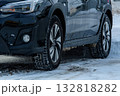 積雪路面を走る車スタッドレスタイヤのイメージ 北海道旭川市 積雪路面を走る車スタッドレスタイヤのイメージ 北海道旭川市 132818282