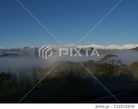 長野 小川村から見た後立山連峰の雪景色 長野 小川村から見た後立山連峰の雪景色 132818830