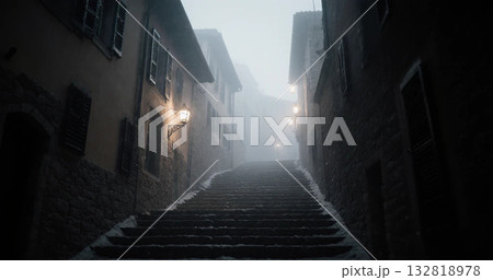 霧の中を歩く 霧の中を歩く 132818978