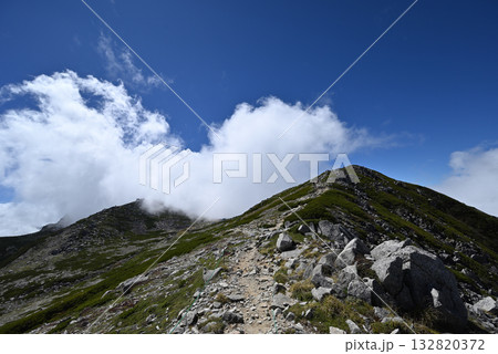 木曽駒ヶ岳登山、中央アルプス、長野県 木曽駒ヶ岳登山、中央アルプス、長野県 132820372