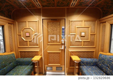 JR九州かわせみやませみ号　やませみ2号車 132820686