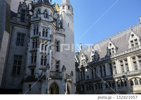 Chateau de Pierrefonds, Pierrefonds, Oise, France Chateau de Pierrefonds, Pierrefonds, Oise, France 132821057