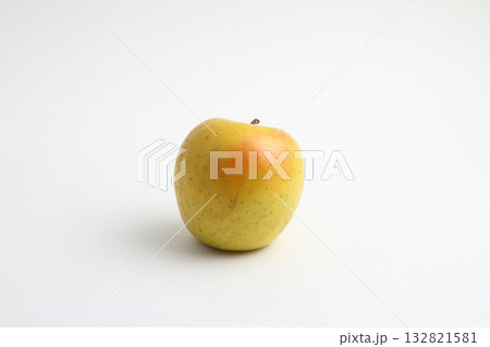 green apple isolated on white background green apple isolated on white background 132821581