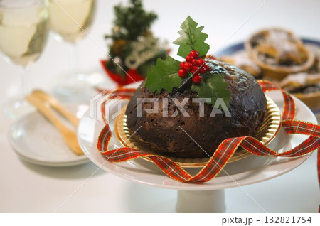 クリスマスプディングとミンスパイ 132821754