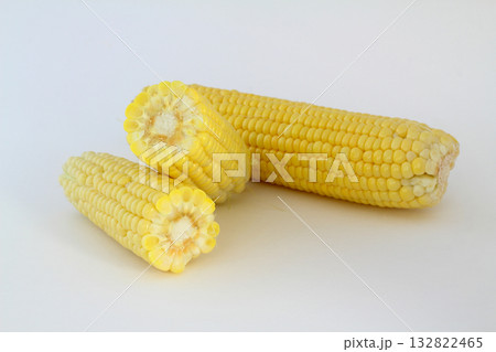 Fresh raw corn has yellow seeds isolated on a white background with a clipping path. 132822465