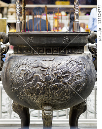 台湾・台南市 台湾首廟天壇の香炉 / Tiantan Tiangong Temple. Tainan 132824774