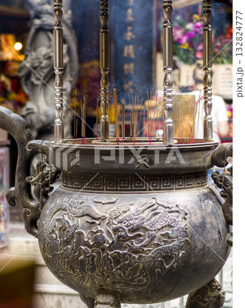 台湾・台南市 台湾首廟天壇の香炉 / Tiantan Tiangong Temple. Tainan 132824777