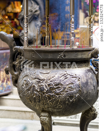 台湾・台南市 台湾首廟天壇の香炉 / Tiantan Tiangong Temple. Tainan 132824778