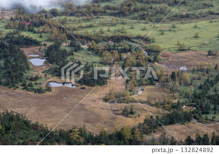 渋峠から見下ろす志賀高原の湿原 132824892
