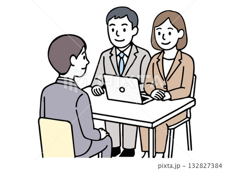 ノートパソコンで面接を行う男女スタッフ 132827384